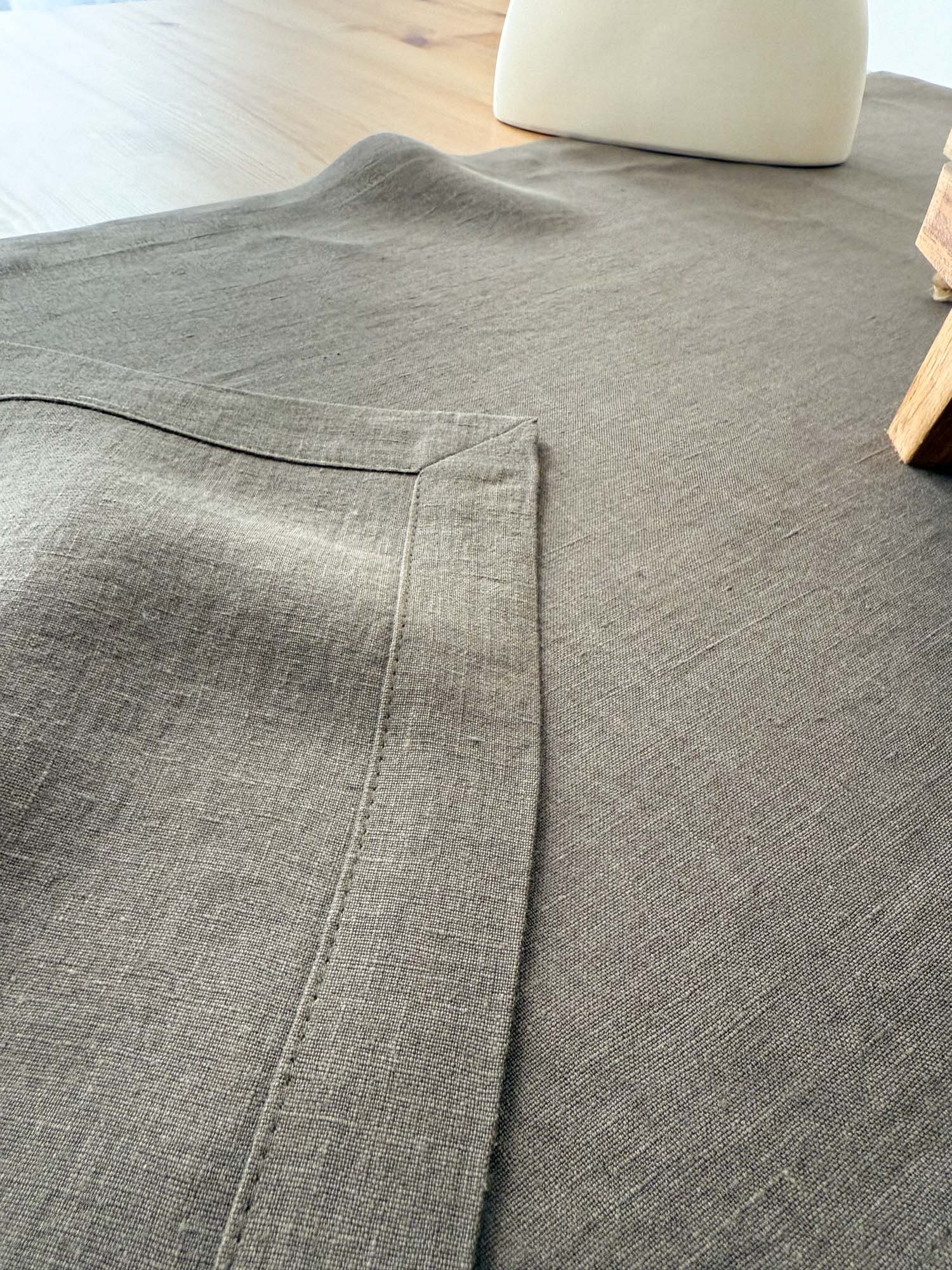 Chemin de table en lin marron