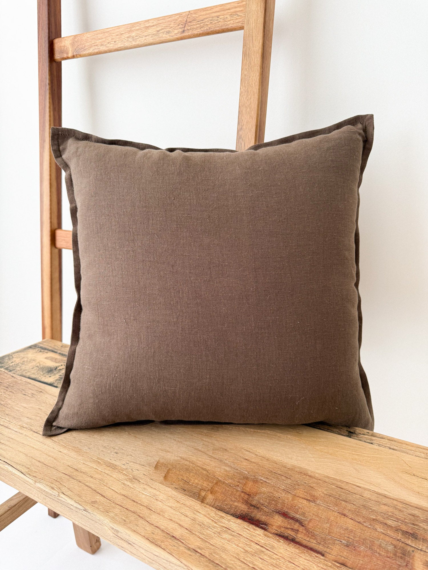 Housse de coussin en lin avec bordure - Marron