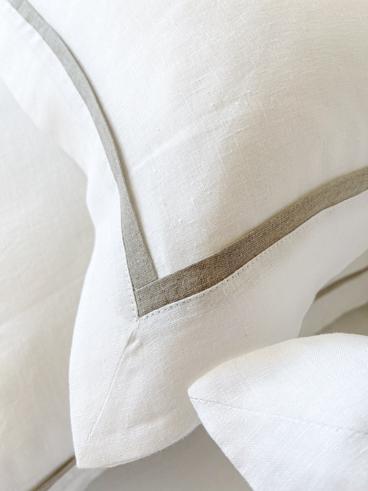 Taie d'oreiller en lin avec bordure - blanc et beige - Linen Notes