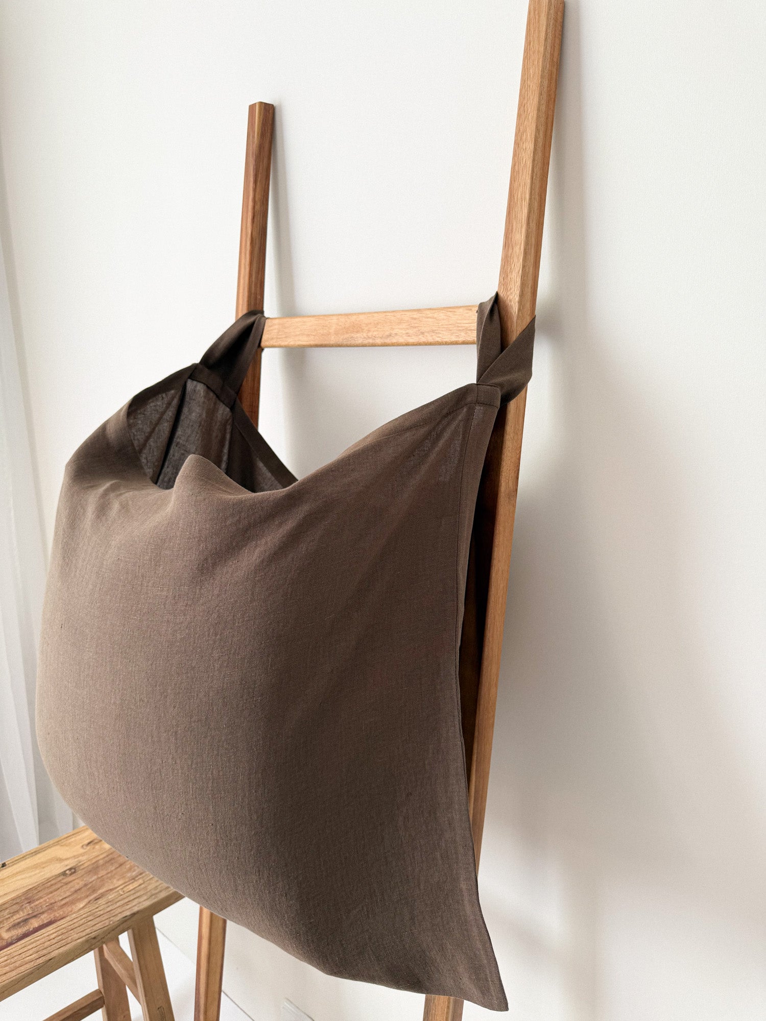 Sac à linge à suspendre en lin - Marron