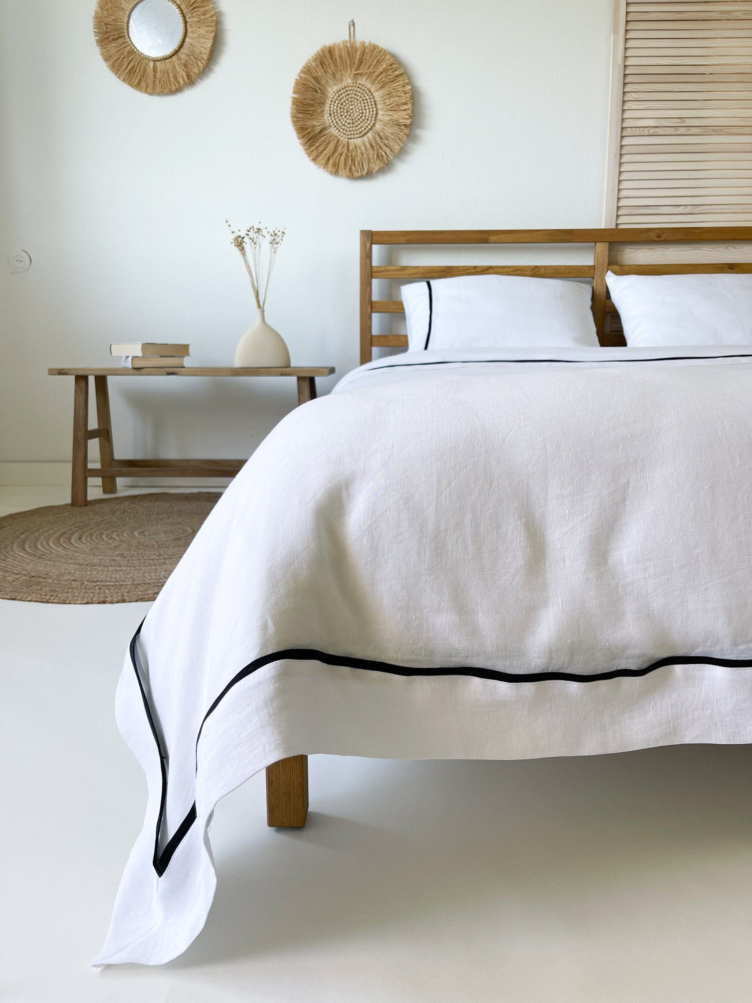 Parure de lit en lin avec bordure blanc et noire - Linen Notes