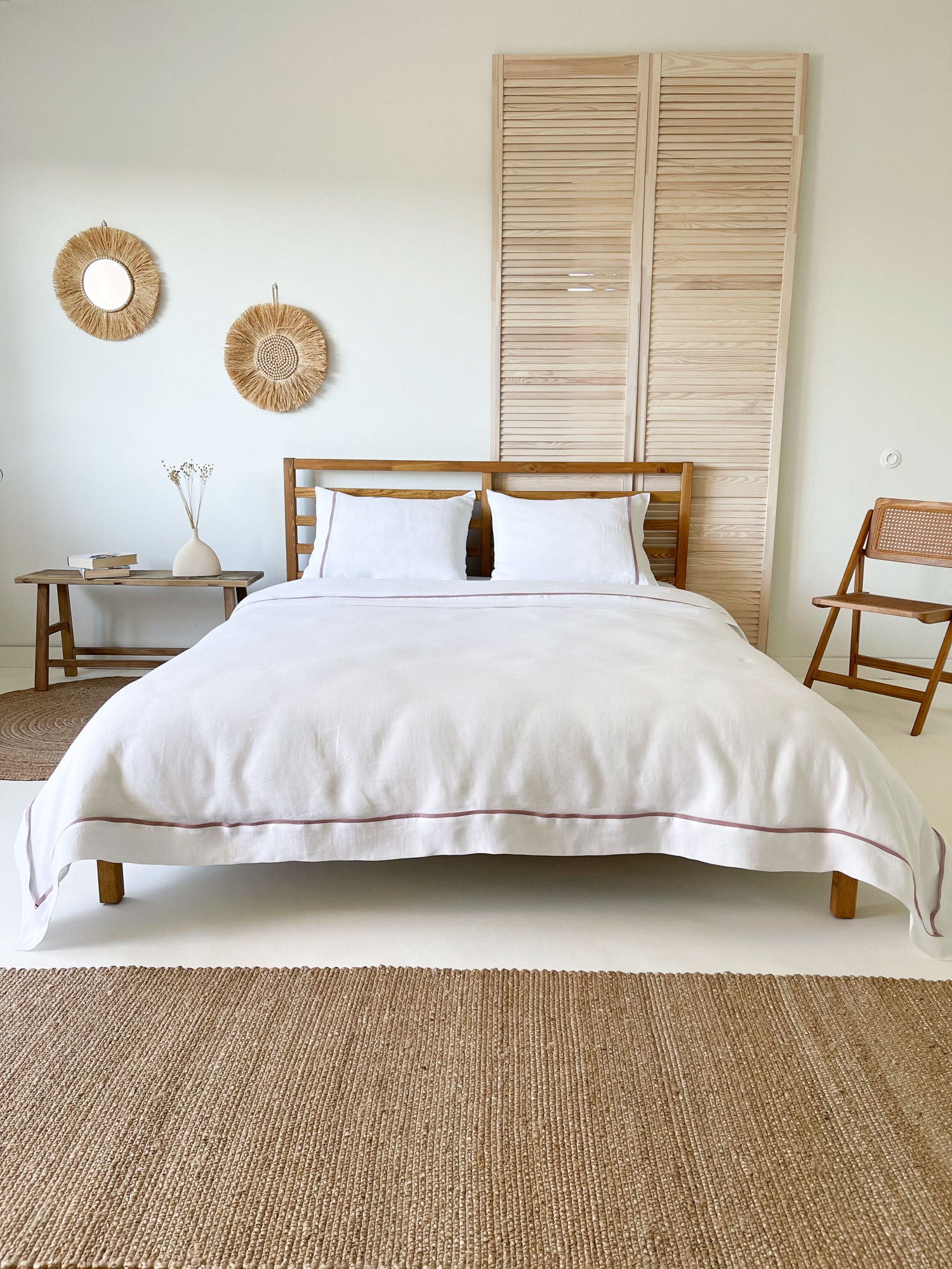 Parure de lit en lin avec bordure blanc et rose - Linen Notes