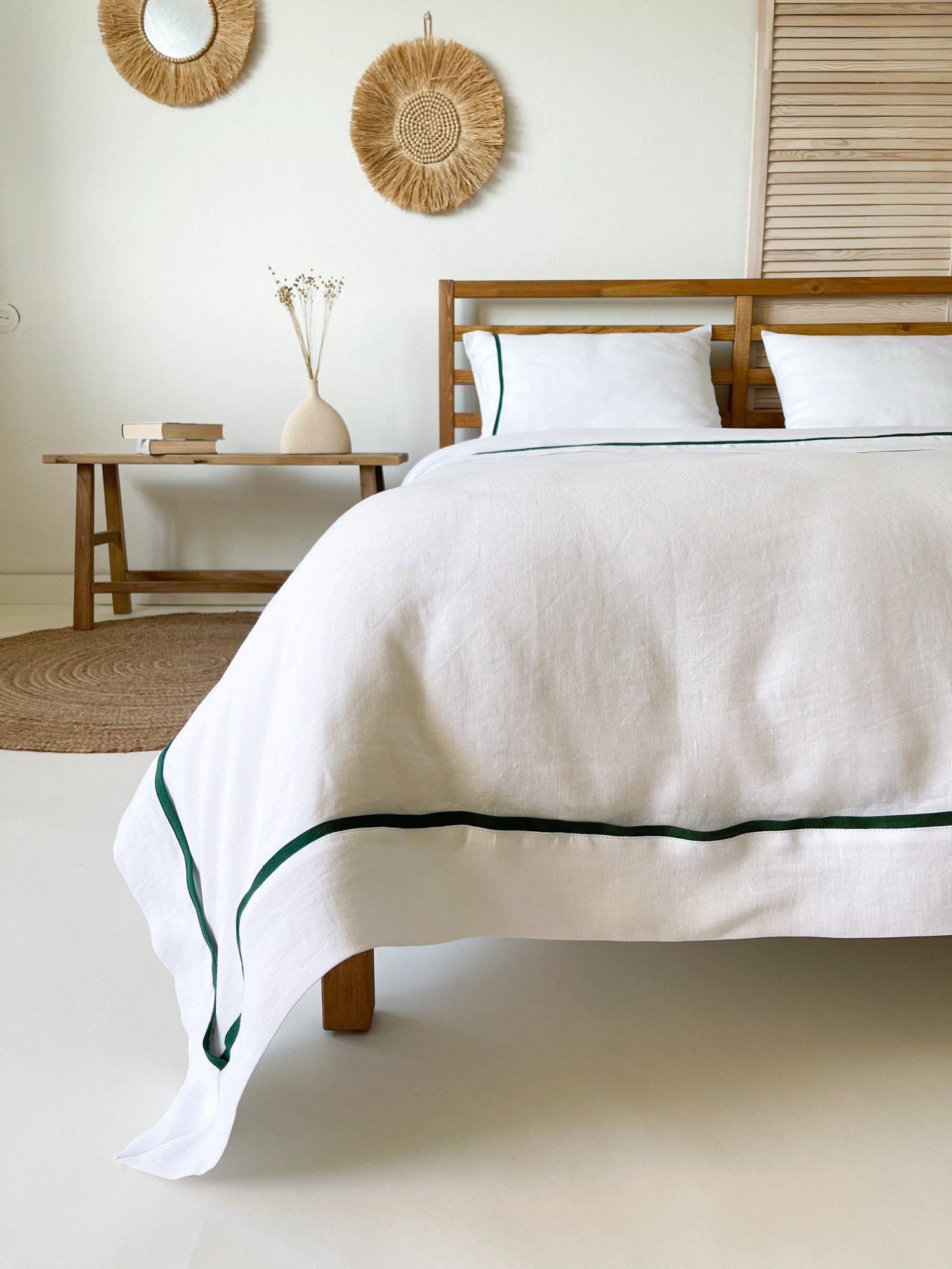 Parure de lit en lin avec bordure blanc et vert foncé - Linen Notes
