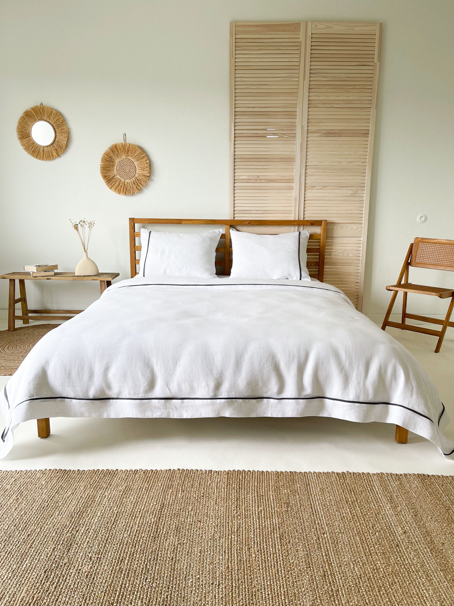 Parure de lit en lin avec bordure blanc et gris foncé - Linen Notes