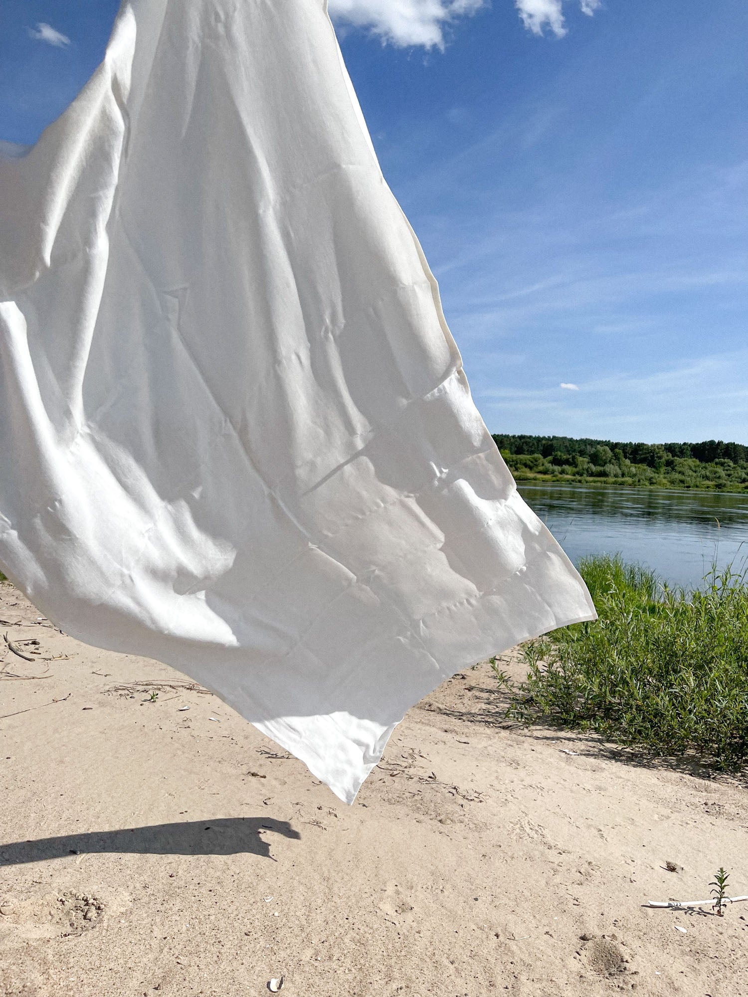 Serviette de plage en lin lavé - blanc cassé